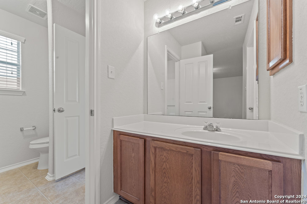 10502 COSMOS CYN