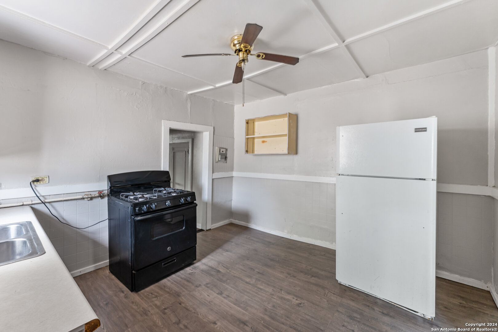 2311 EL PASO ST