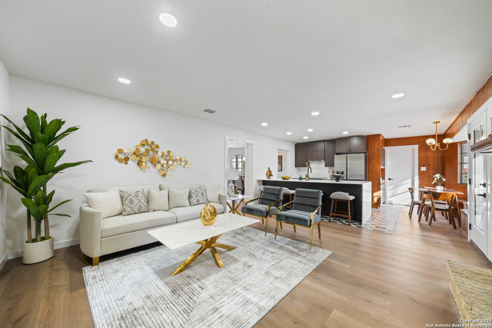 550 CRESTWAY DR