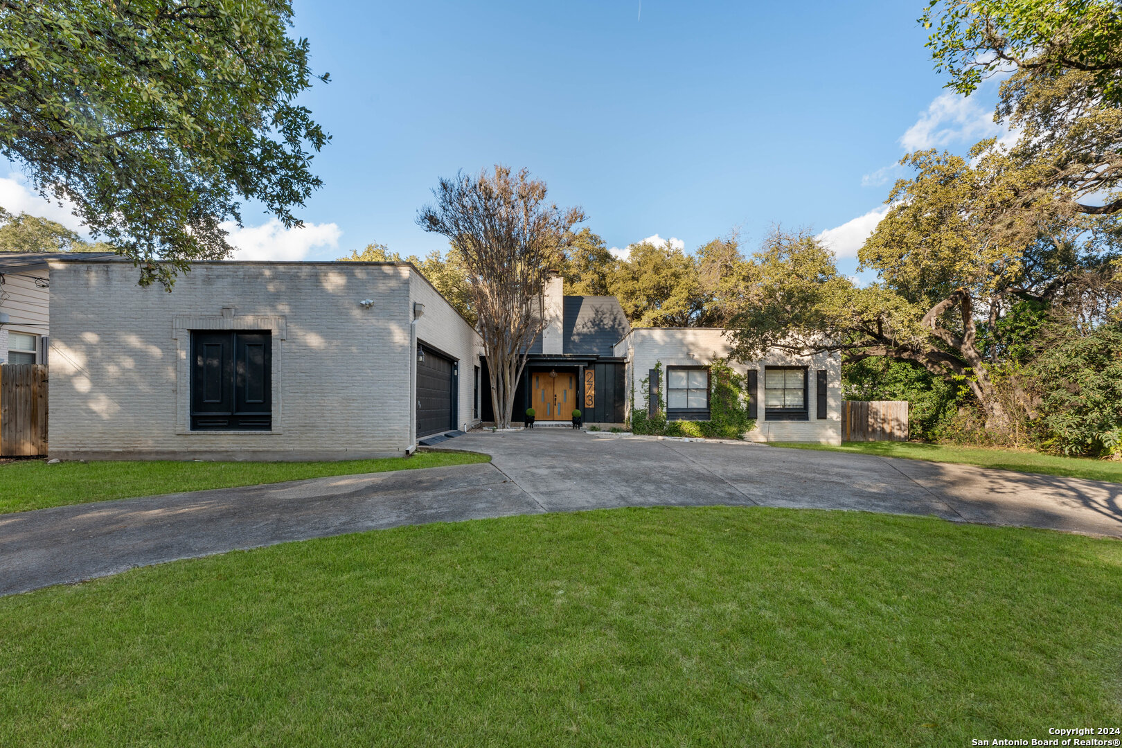 273 CAVE LN