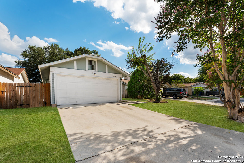 9234 Deer Village
