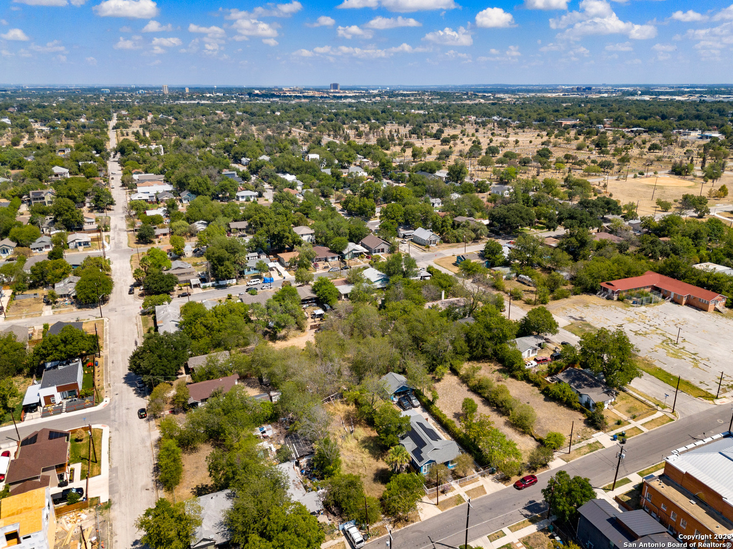 807 MARTIN LUTHER KING DR