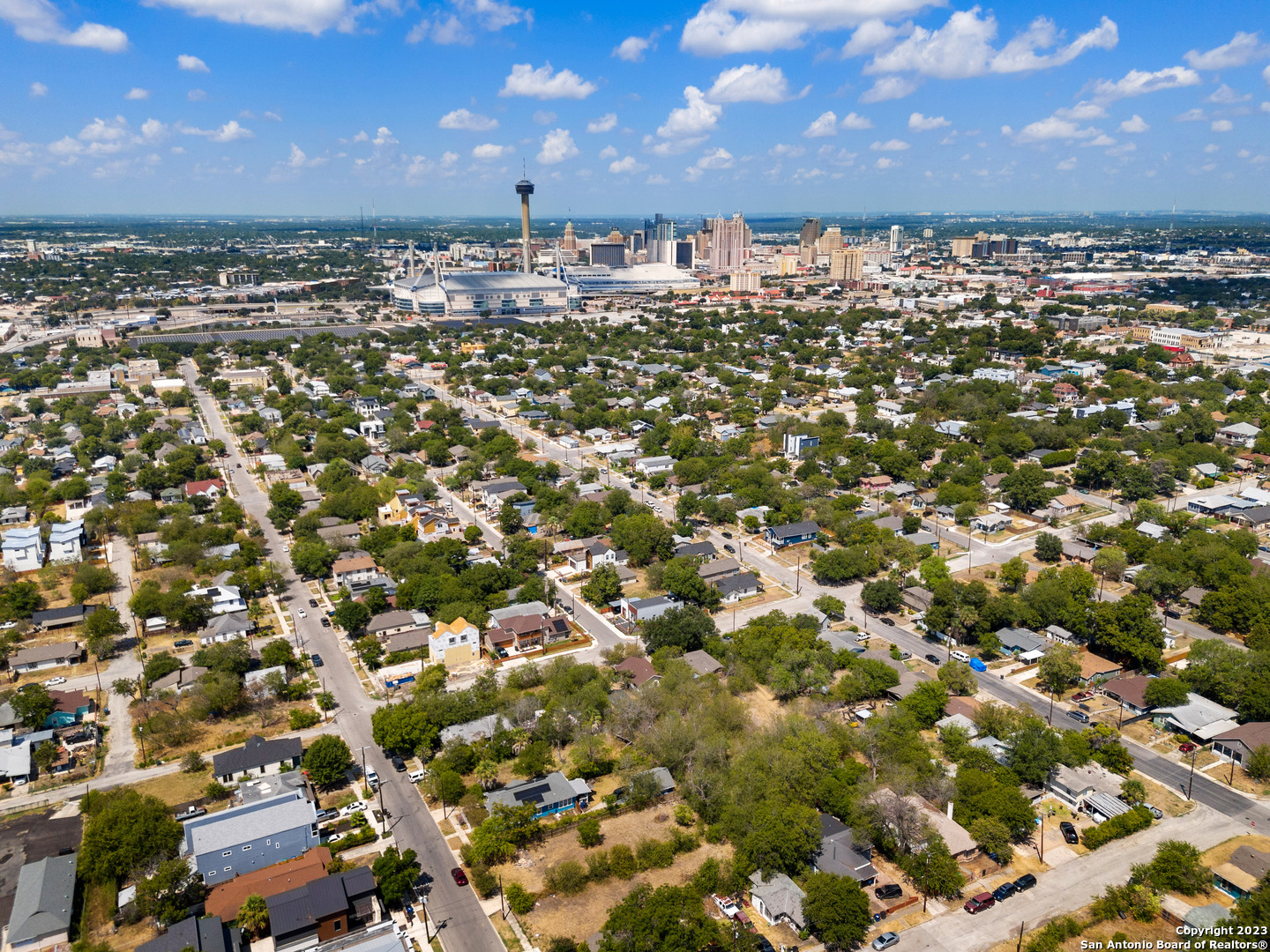 807 MARTIN LUTHER KING DR