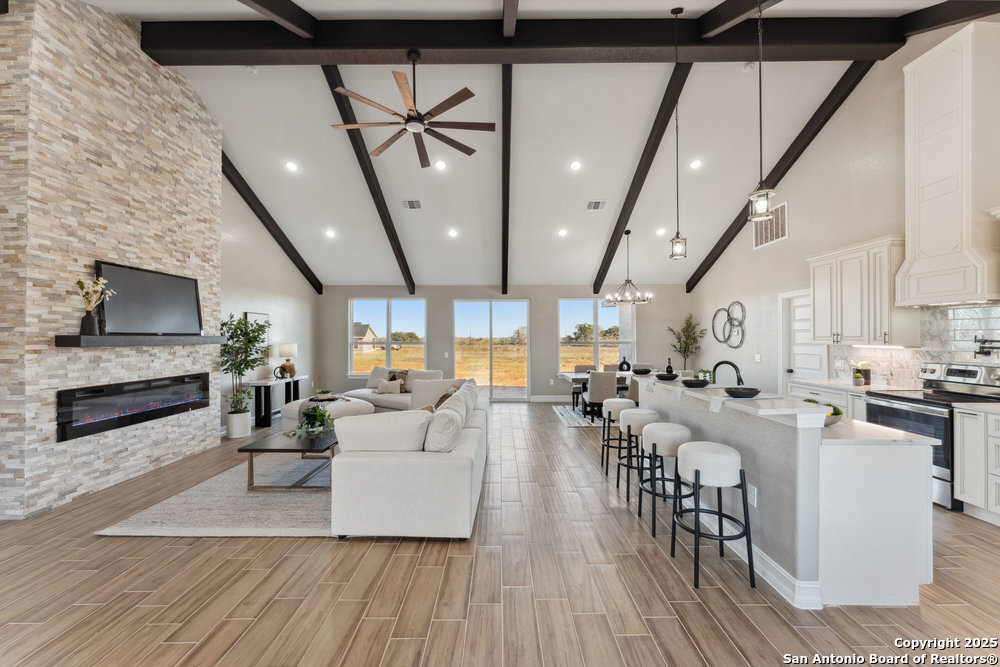 192 Hidden Ranch Ct