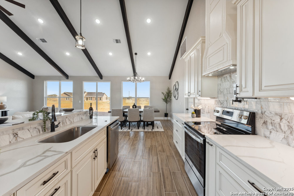192 Hidden Ranch Ct