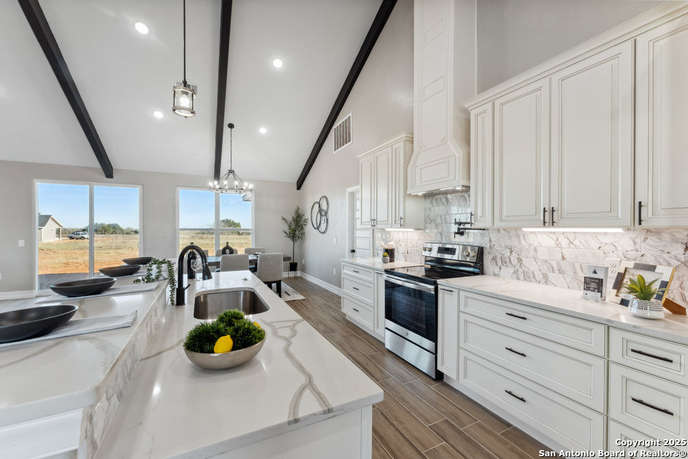 192 Hidden Ranch Ct