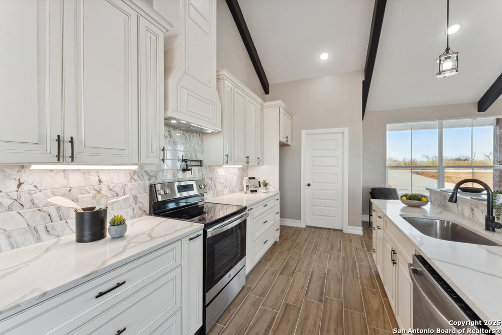 192 Hidden Ranch Ct