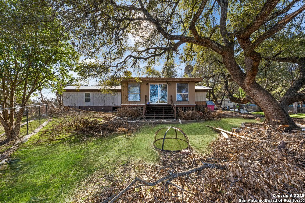 204 DREAMLAND DR