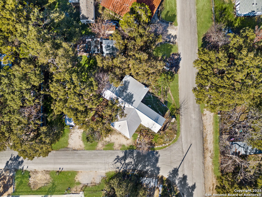204 DREAMLAND DR