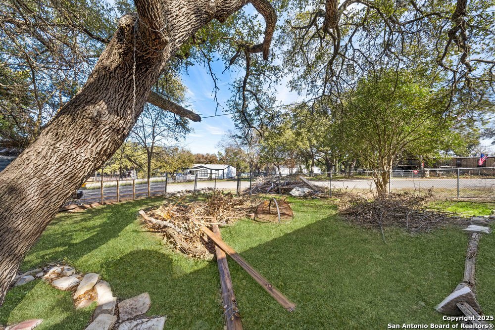 204 DREAMLAND DR