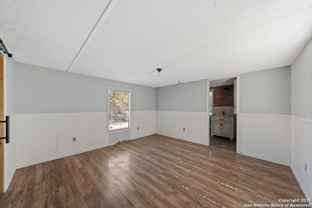 204 DREAMLAND DR
