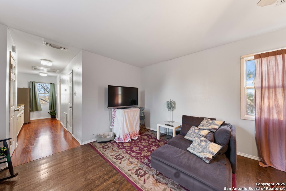 7964 JETHRO LN