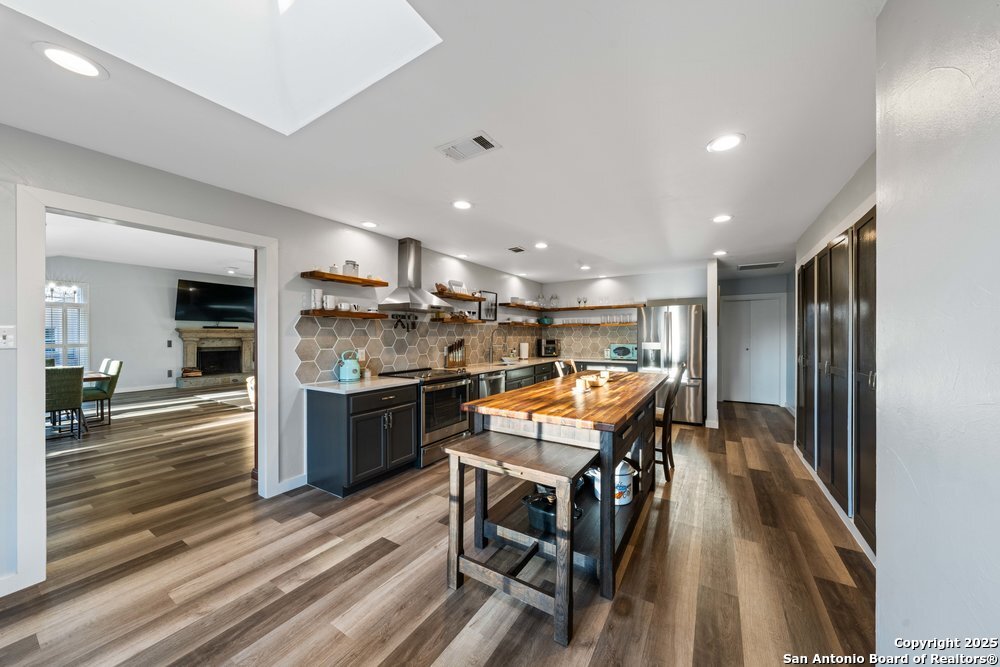 7964 JETHRO LN