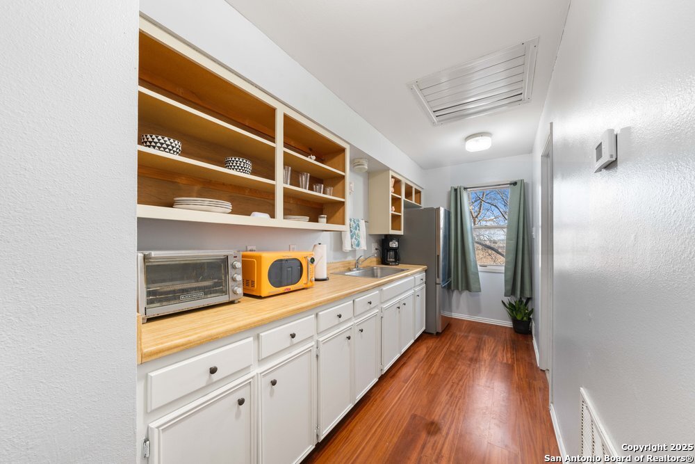 7964 JETHRO LN