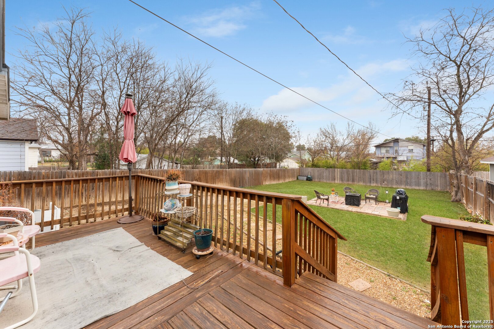 2010 W WOODLAWN AVE