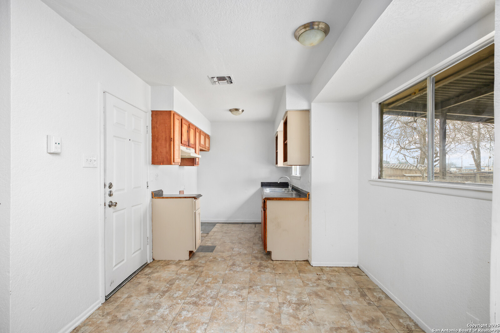 5031 GENE CERNAN DR