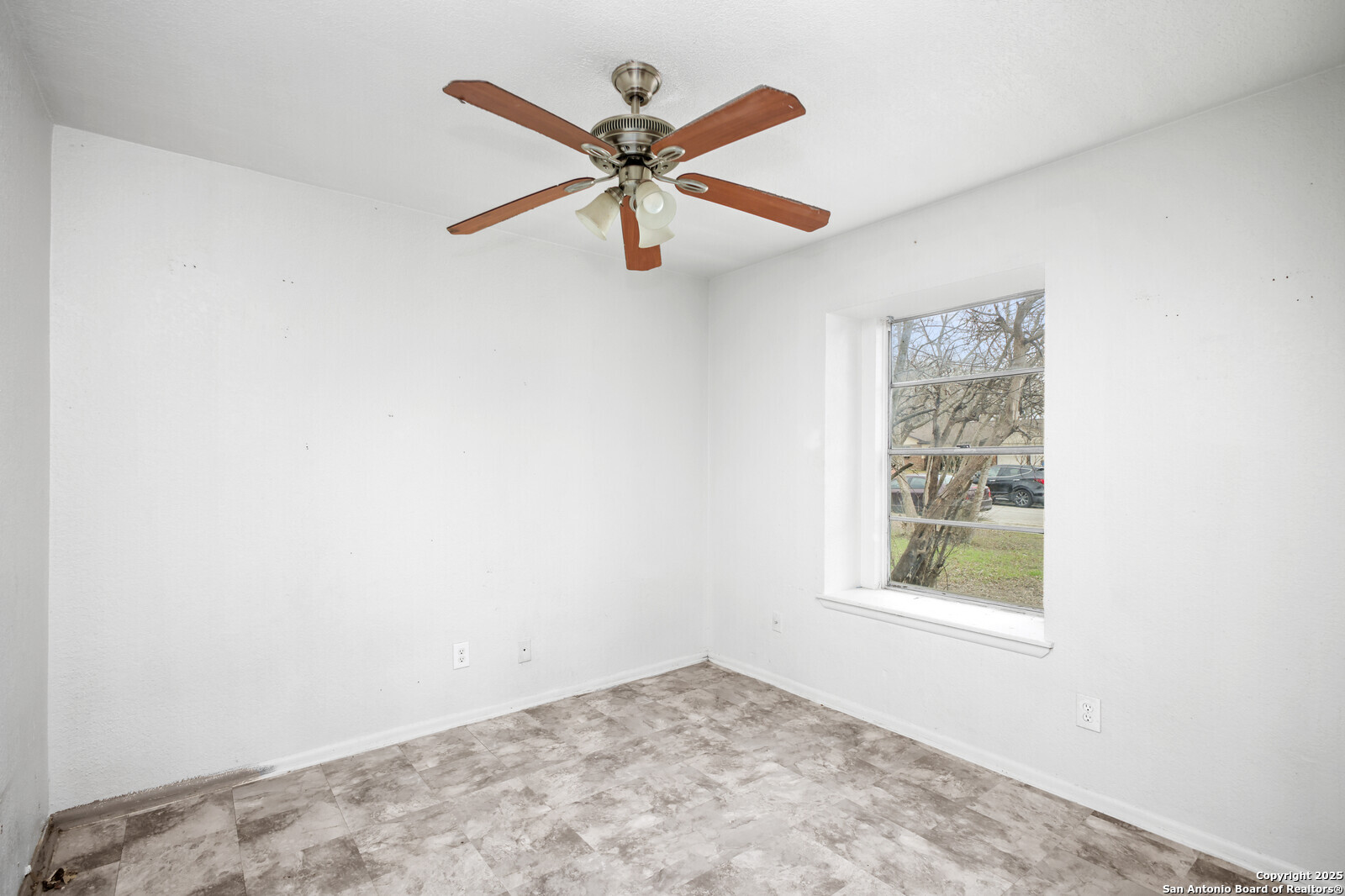5031 GENE CERNAN DR