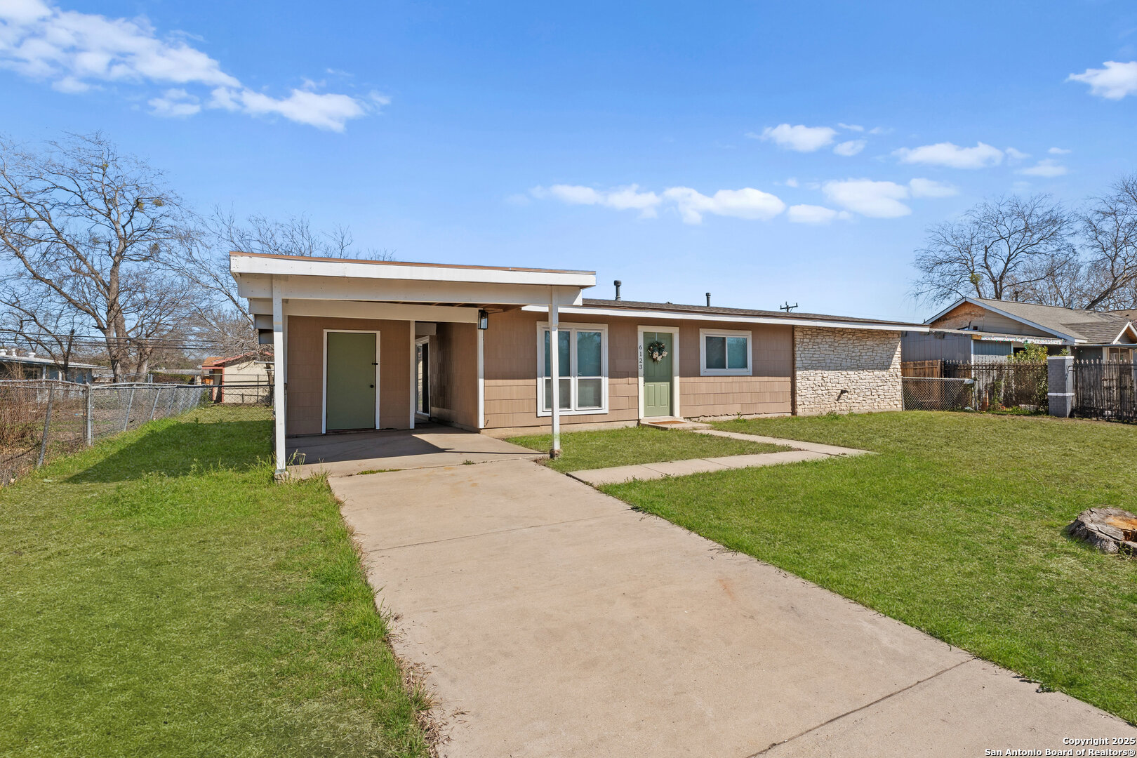 6123 Cedar Valley Dr