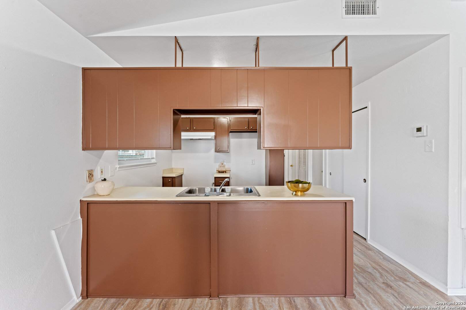 6123 Cedar Valley Dr