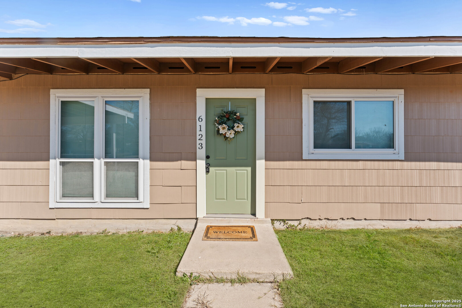 6123 Cedar Valley Dr
