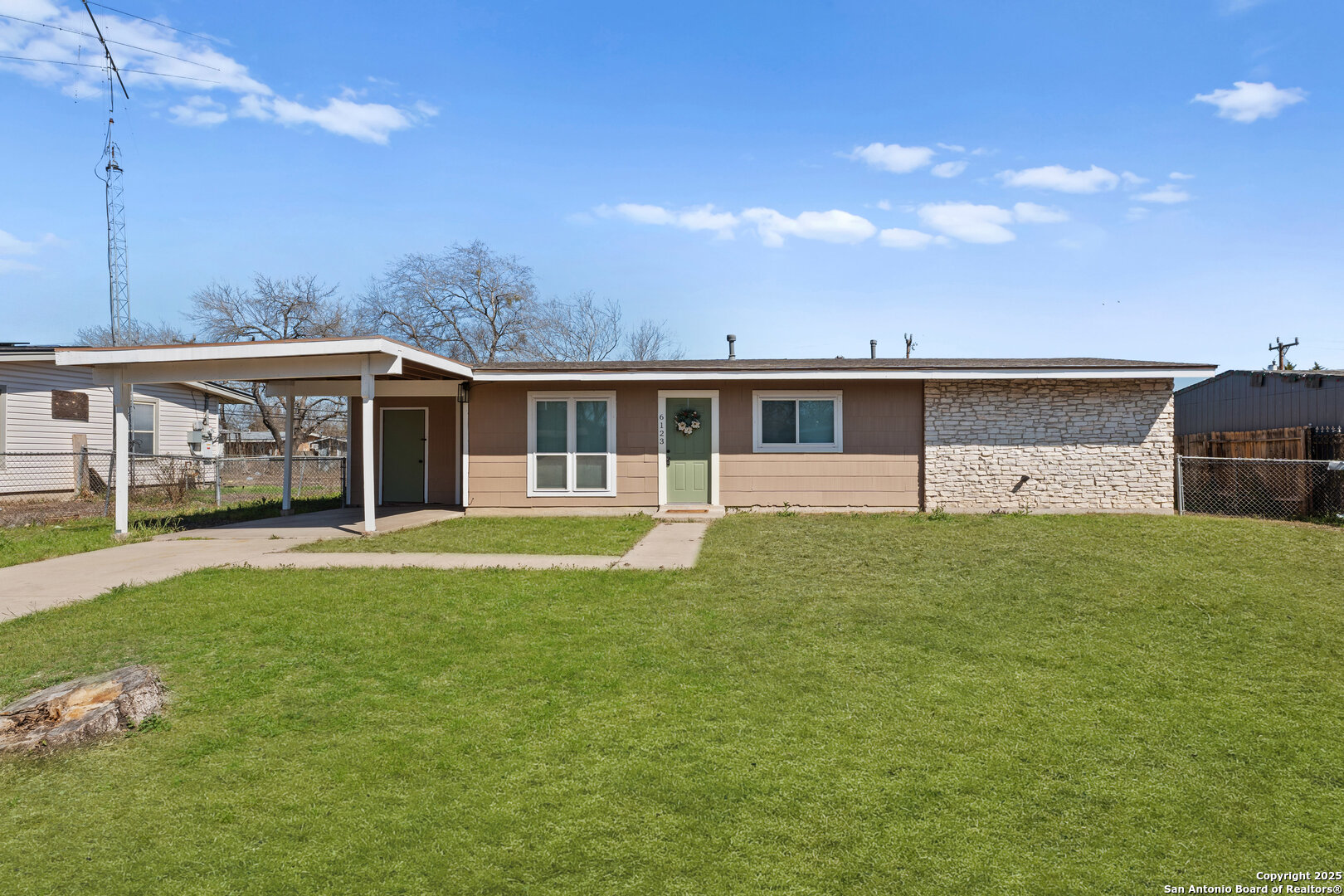6123 Cedar Valley Dr