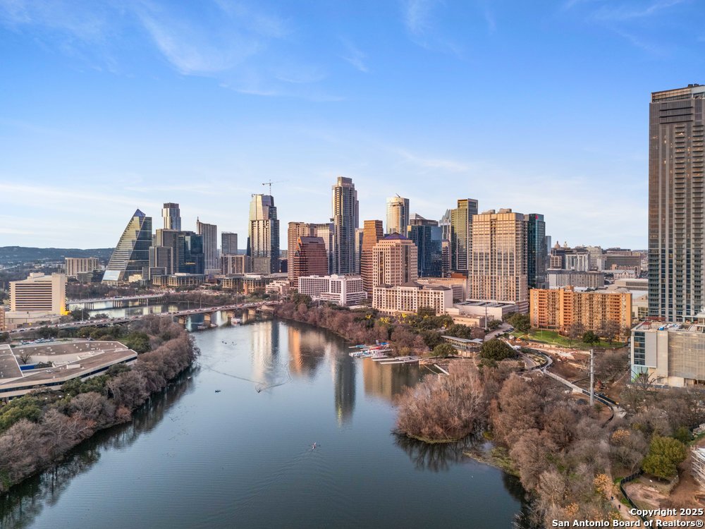 48 East Ave 2610