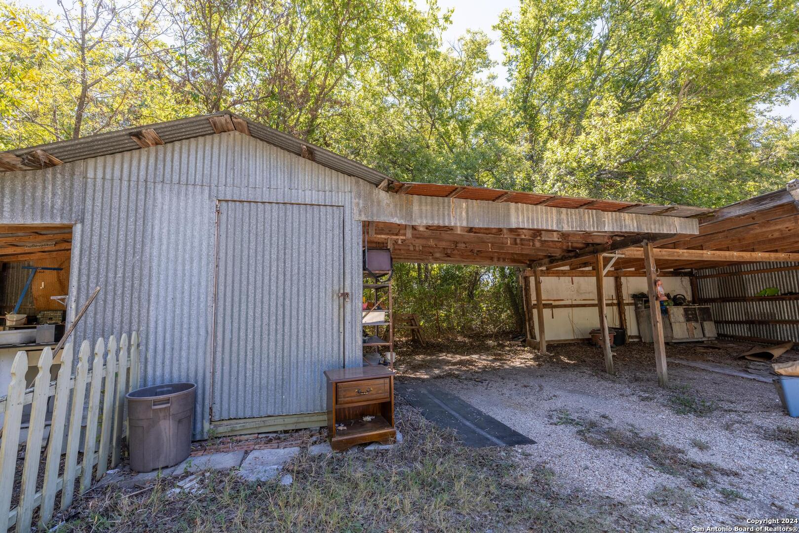 408 Broade Way