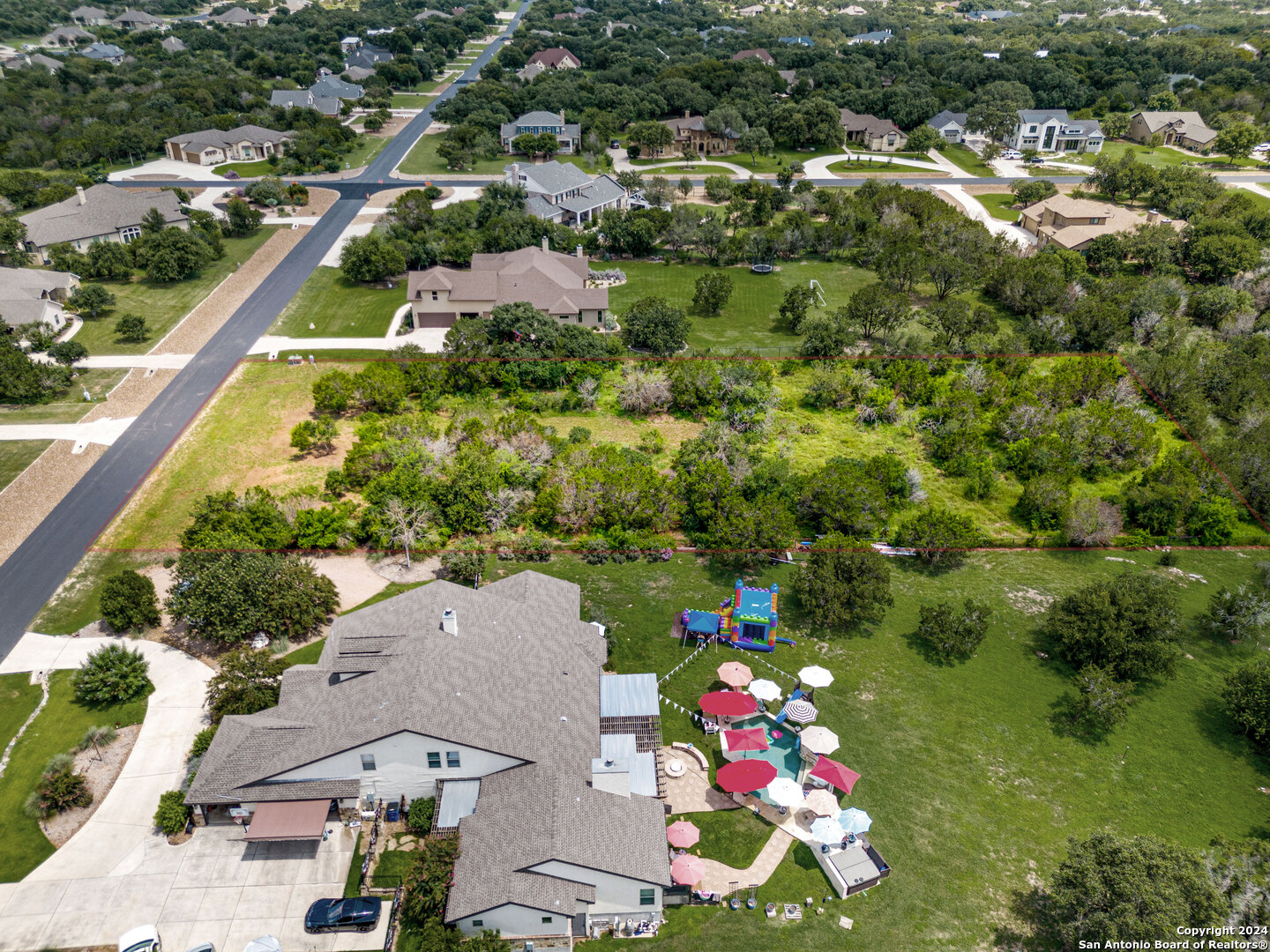 817 OAK BLUFF TRL