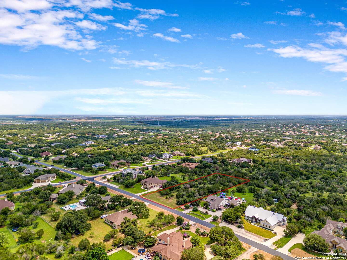 817 OAK BLUFF TRL