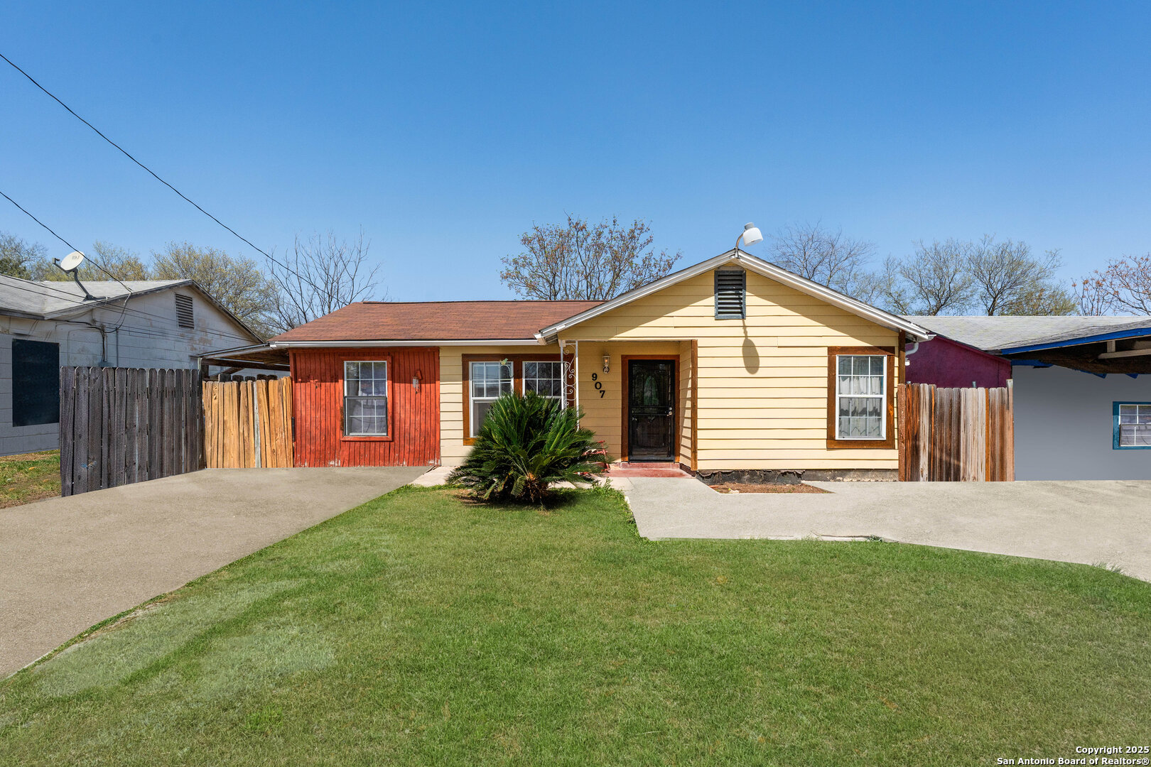 907 Overhill Drive