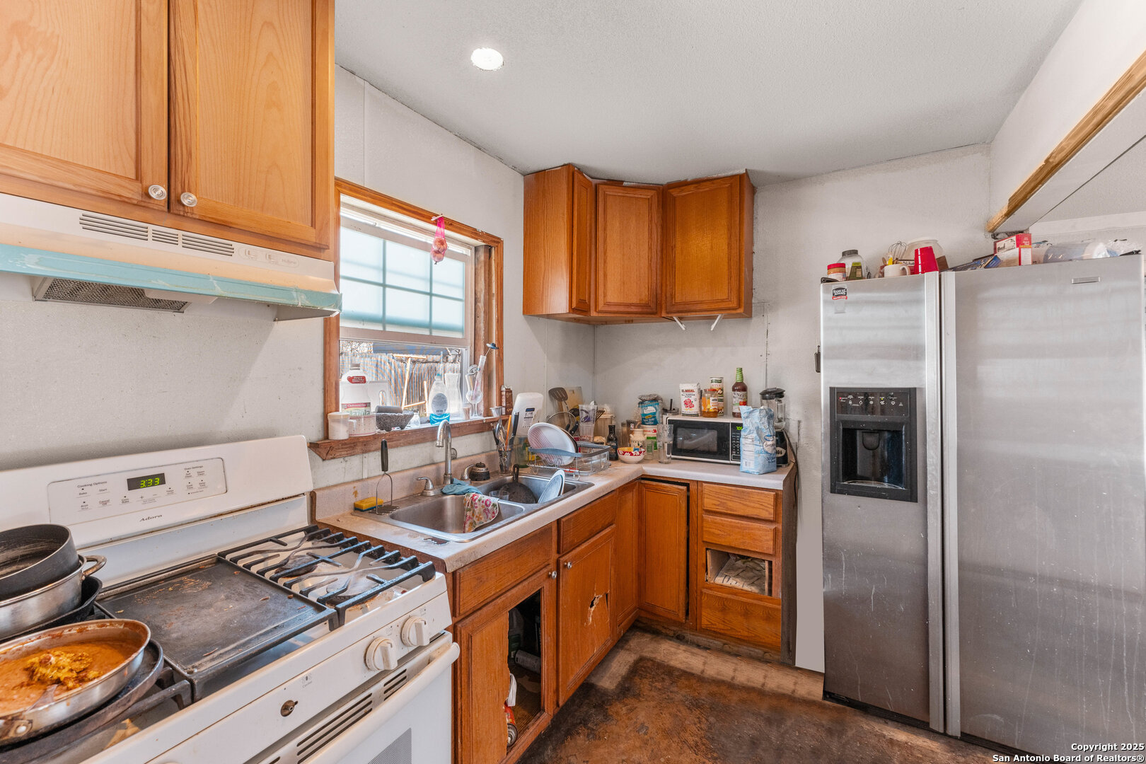 907 Overhill Drive