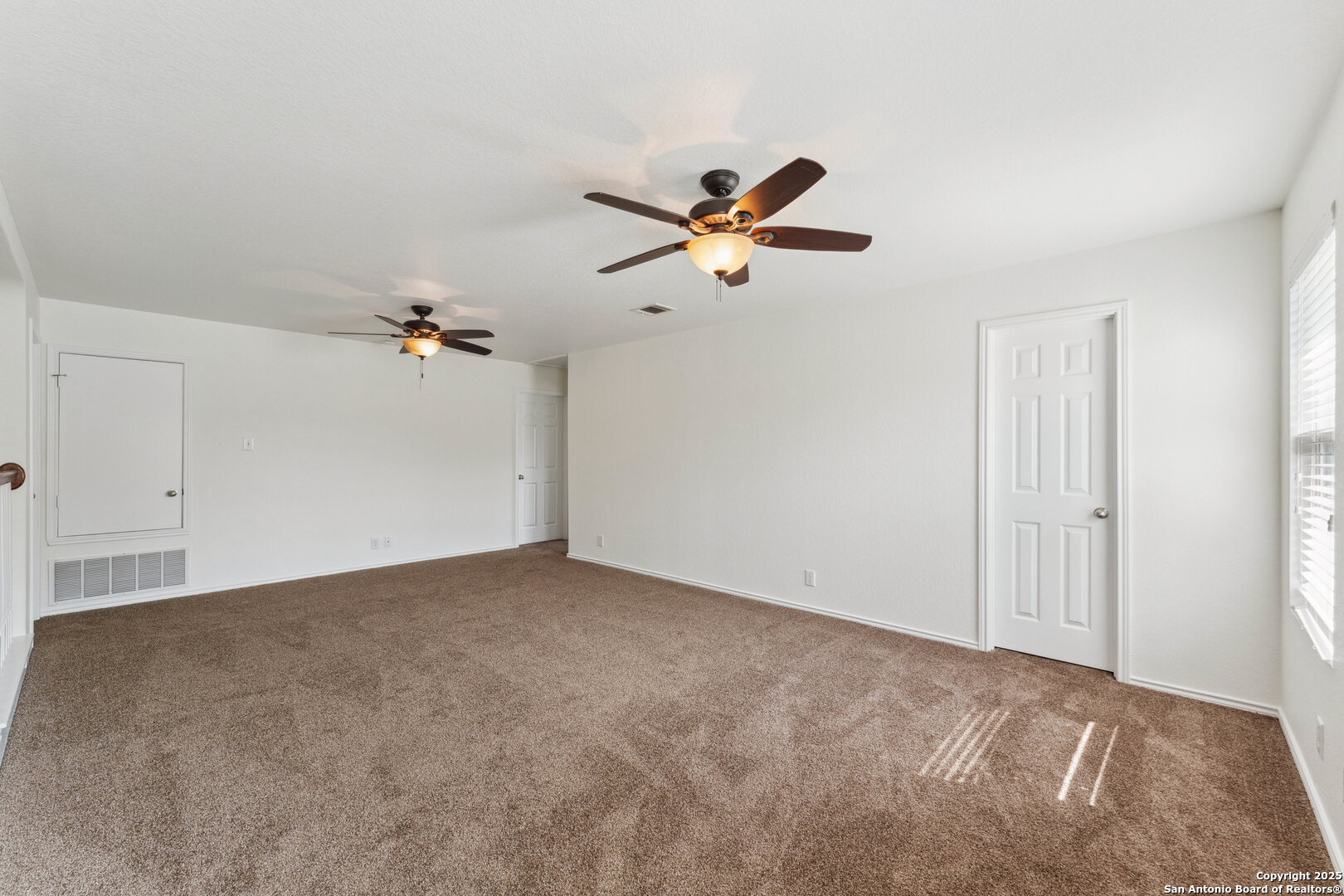 11402 Camp Creek