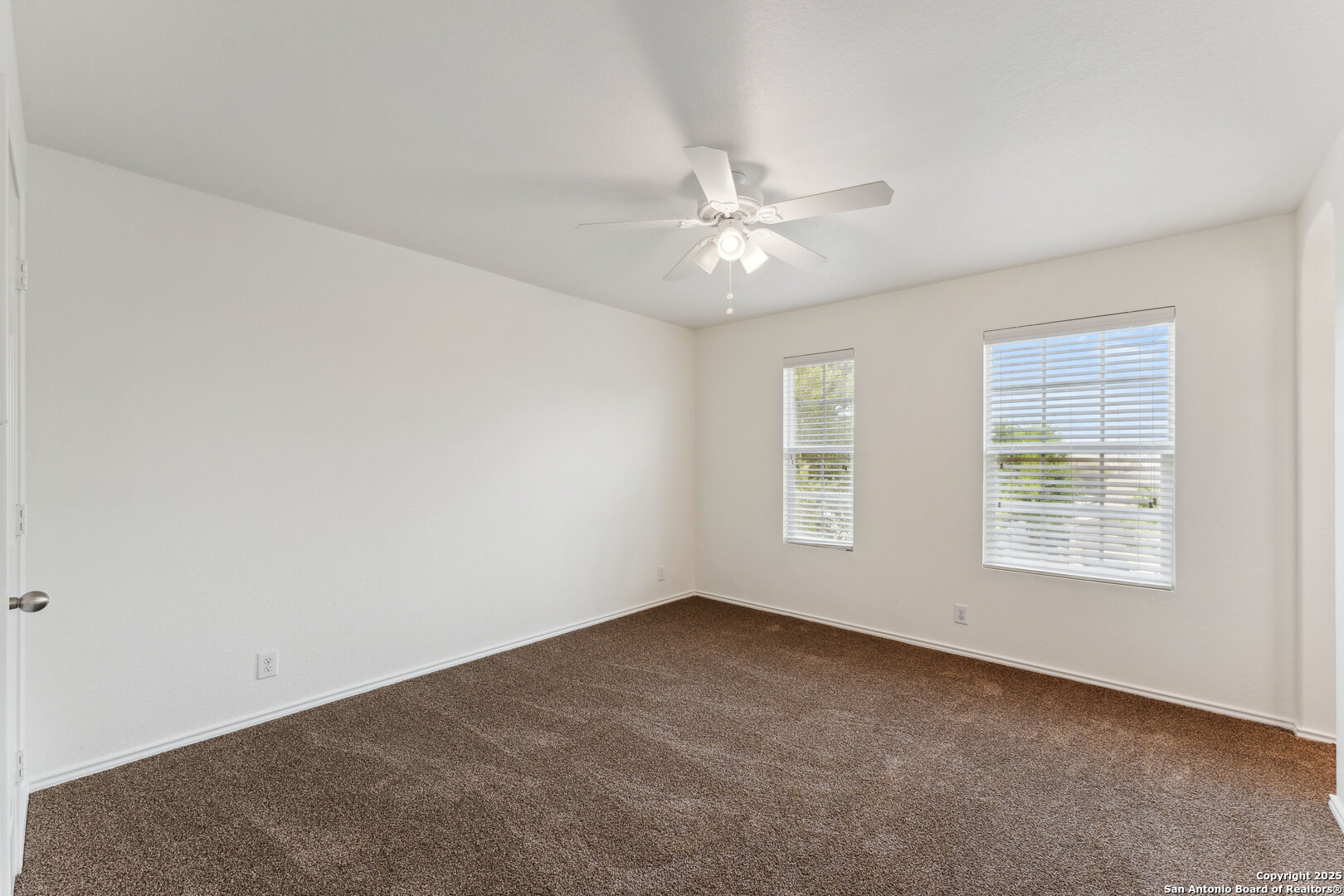 11402 Camp Creek