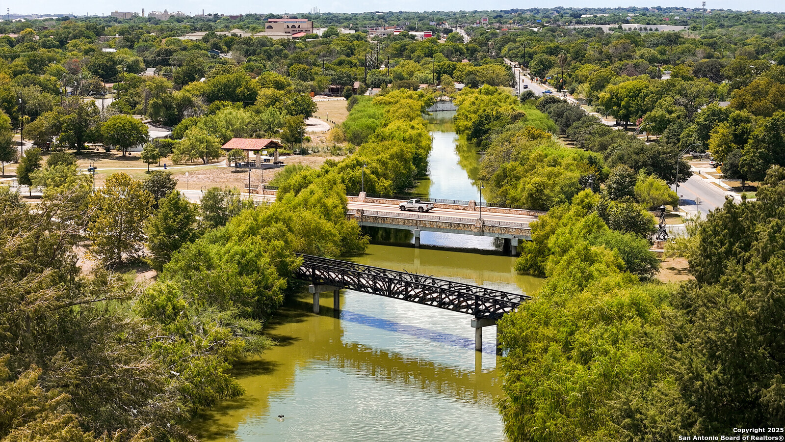 1242 WAVERLY AVE