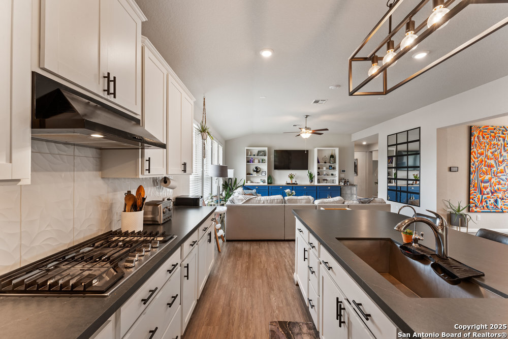 2302 Verona Way