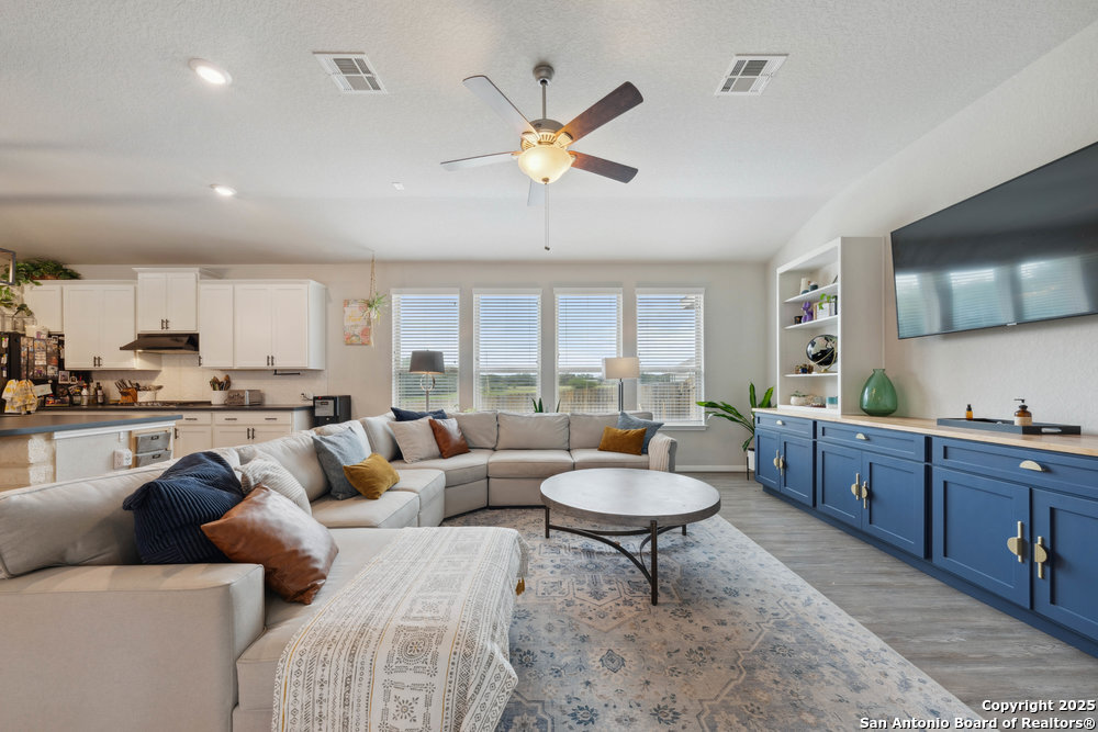 2302 Verona Way