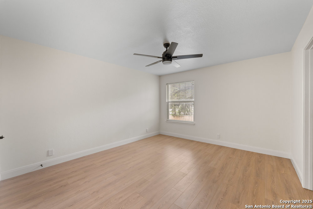 8651 Eagle Peak