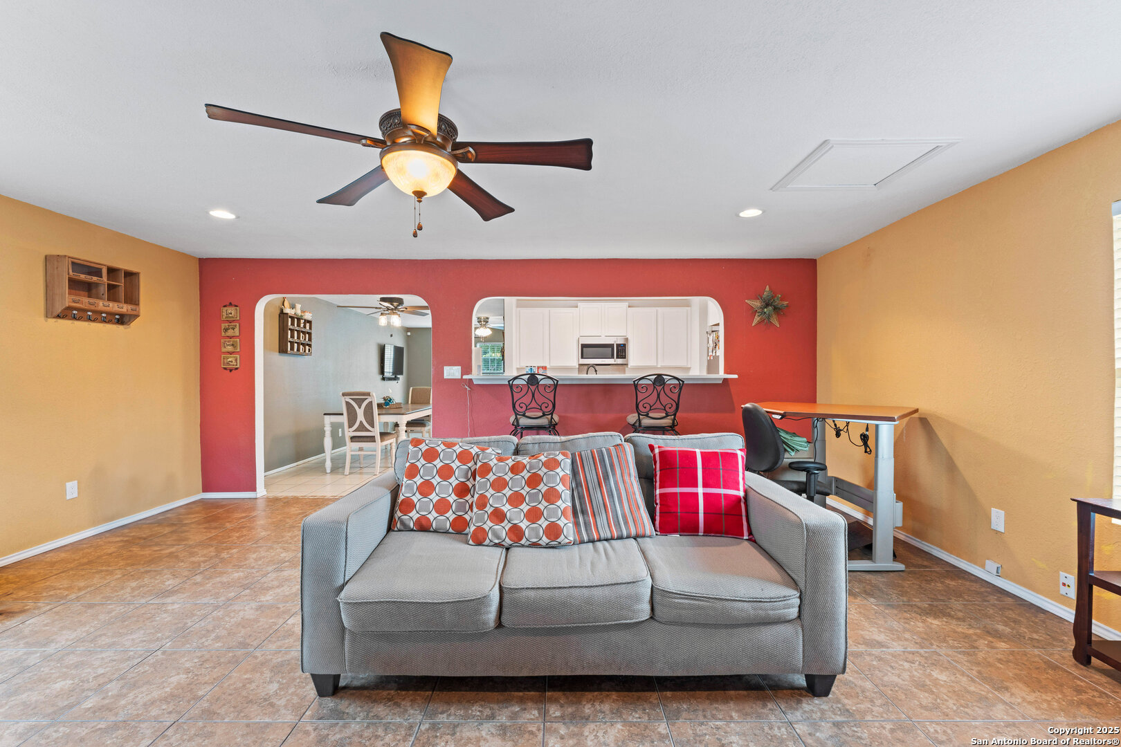 1703 Desert Willow