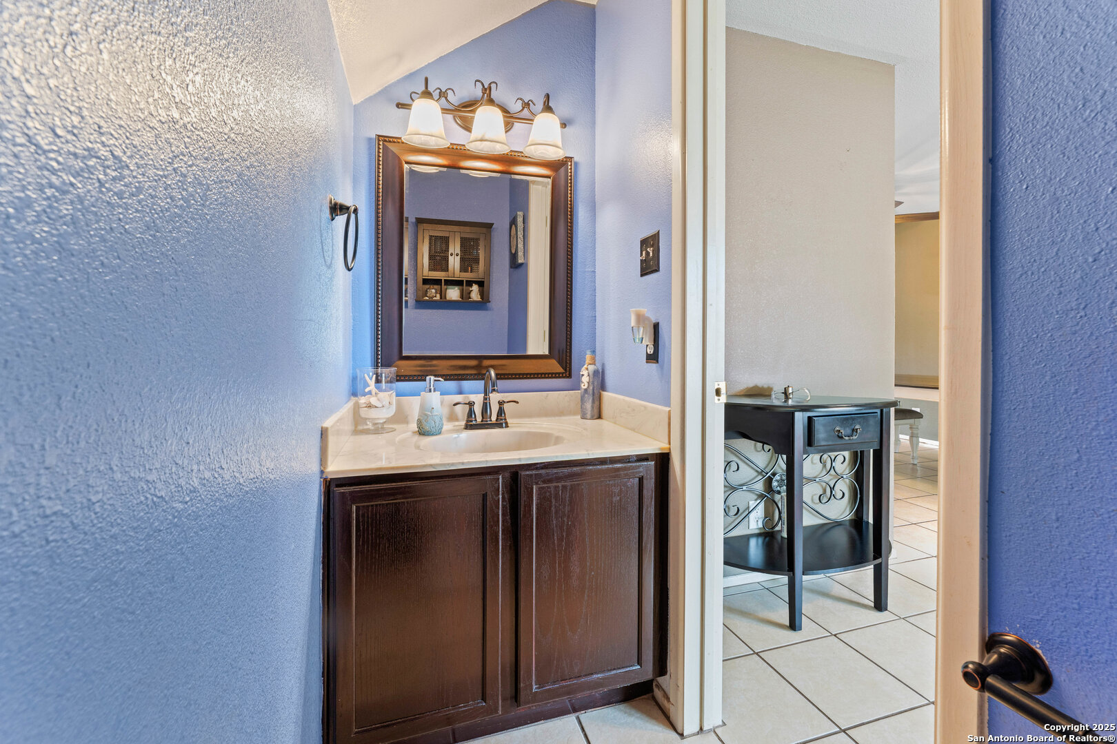 1703 Desert Willow