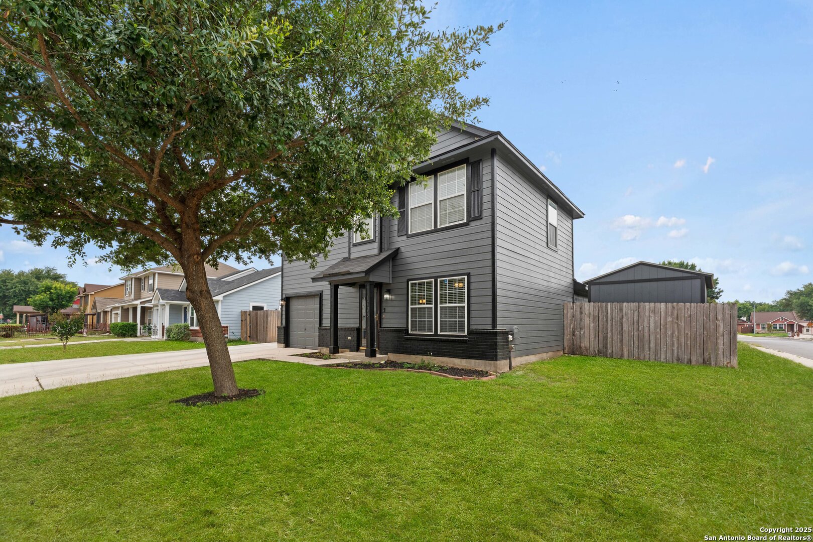 1703 Desert Willow