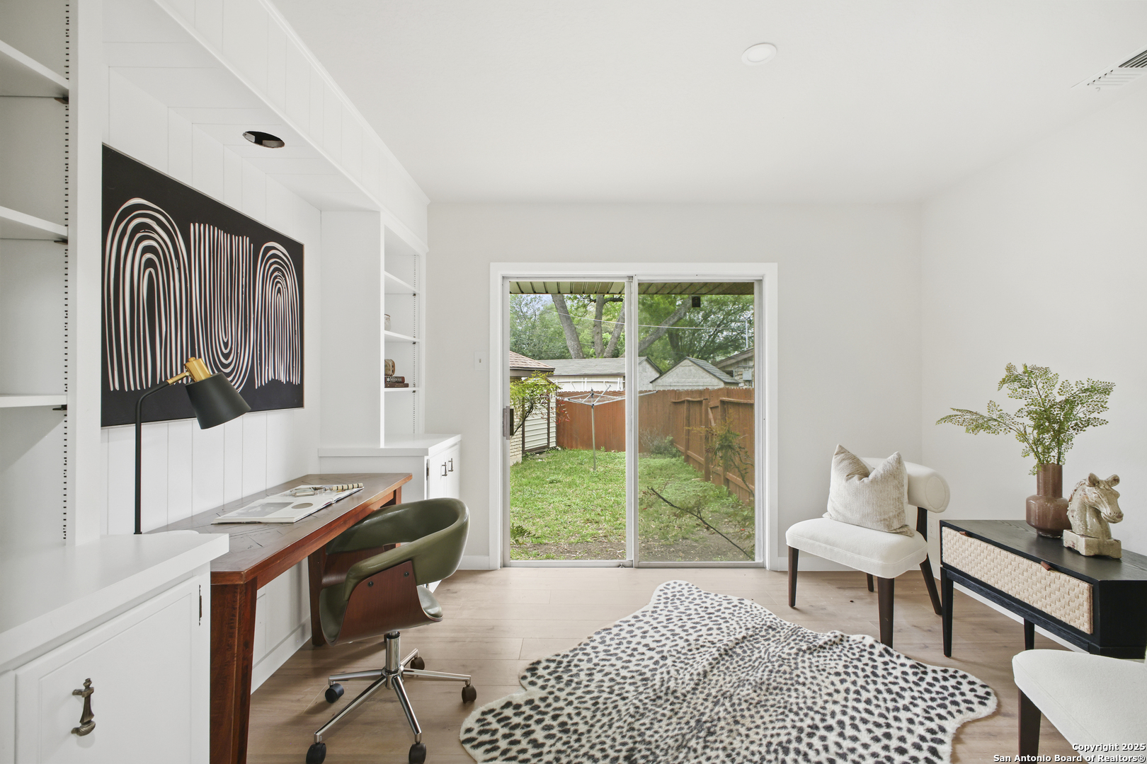 714 Moorside