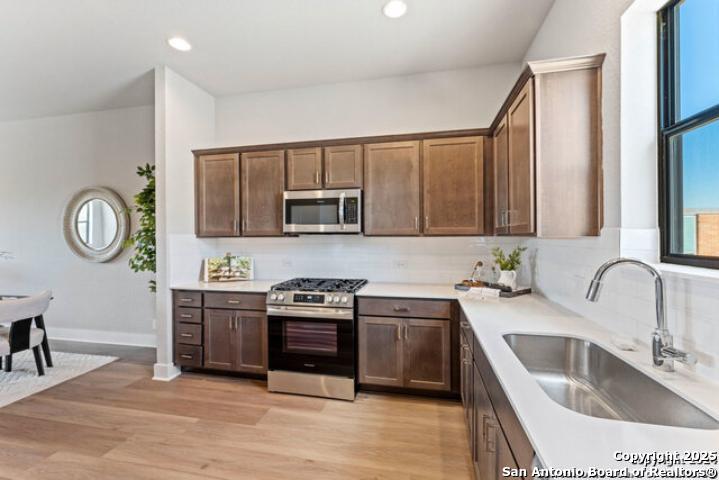 7940 Kennedy Hl Unit 7 8