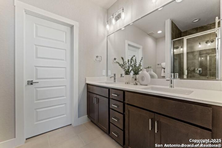 7940 Kennedy Hl Unit 7 8