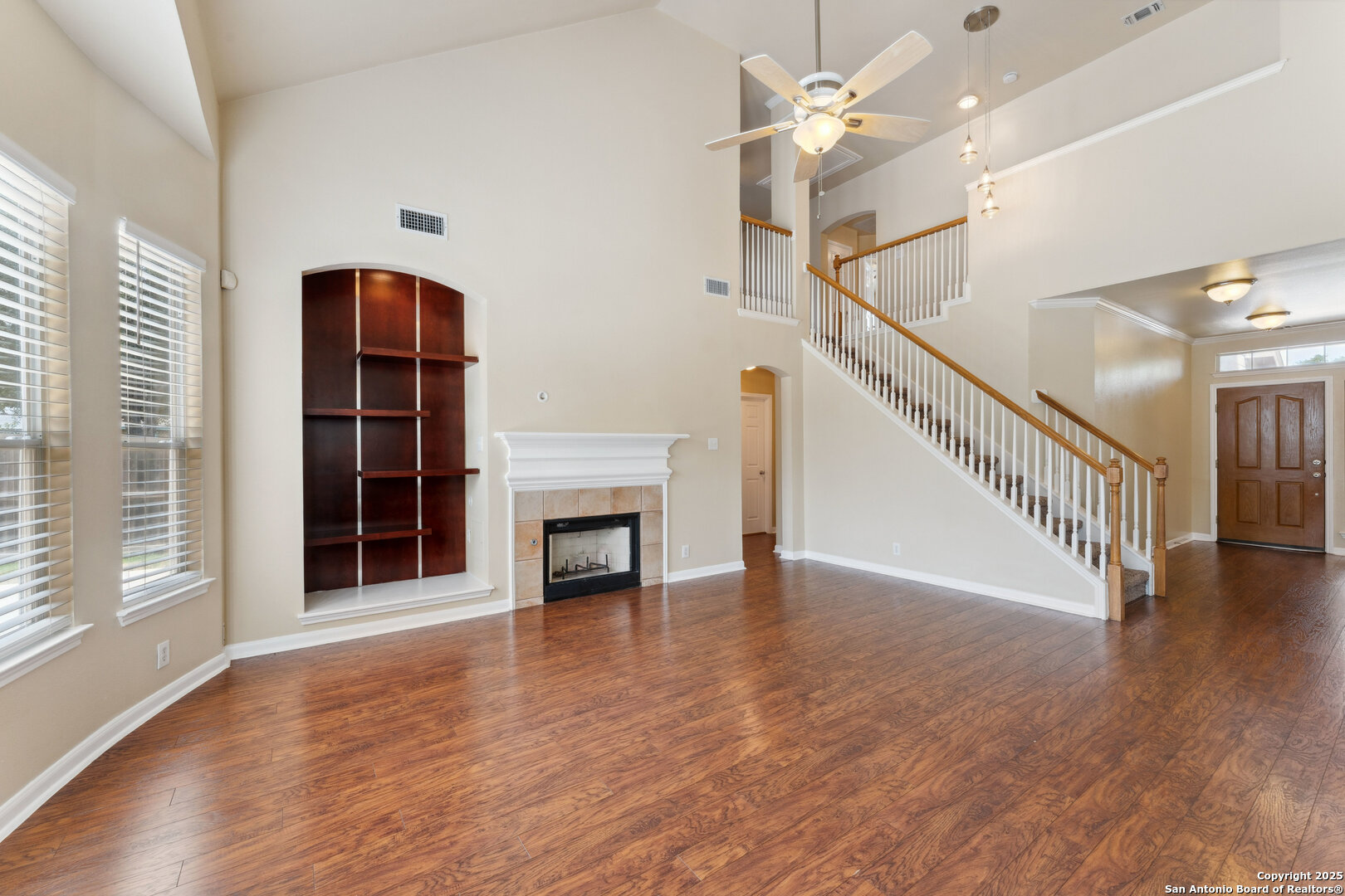 5914 Hart Field