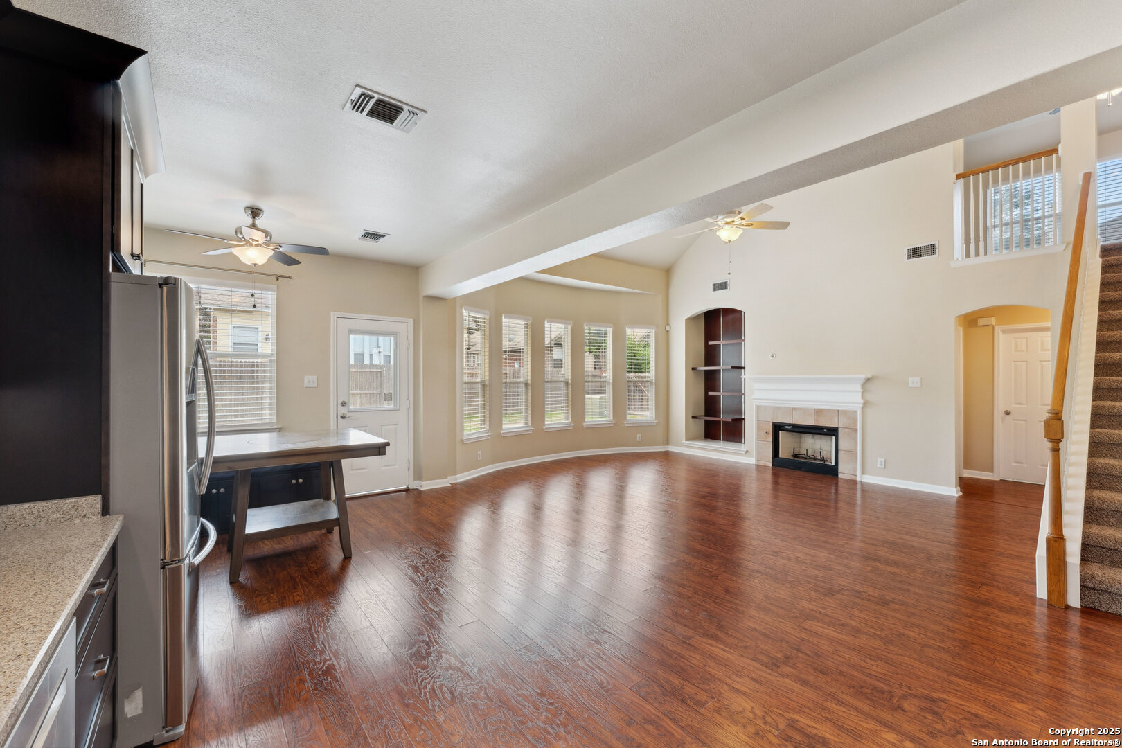 5914 Hart Field