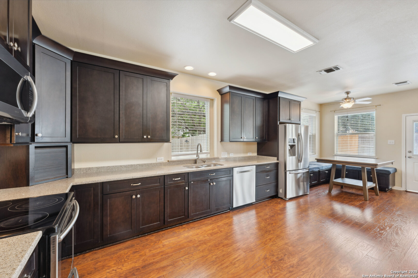 5914 Hart Field