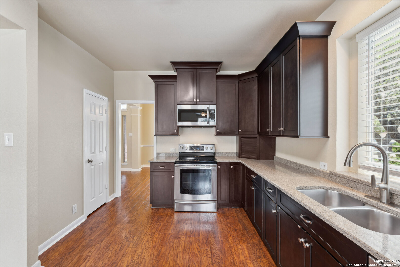 5914 Hart Field