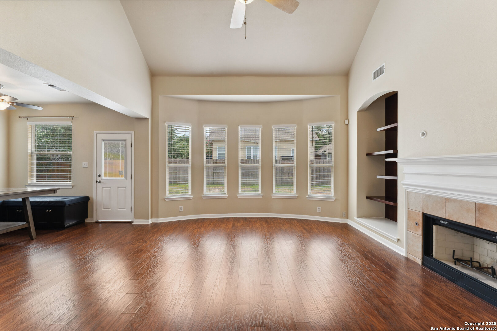 5914 Hart Field