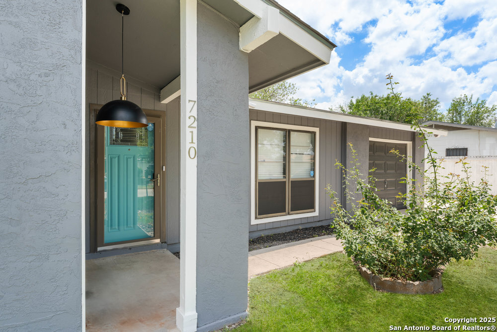7210 Cloverfield