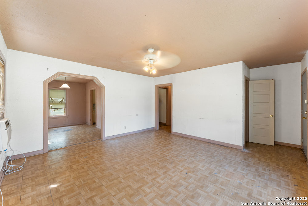 518 Wright Ave